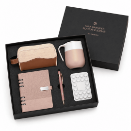 Foto Kit Onboarding Corporativo Personalizado – Boas-vindas Para Colaboradores Com Necessaire, Caneca, Caderno E Brindes - BT7923