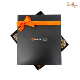 Kit Cachaça Chico Mineiro Com Copos Dose Personalizados Para Brinde